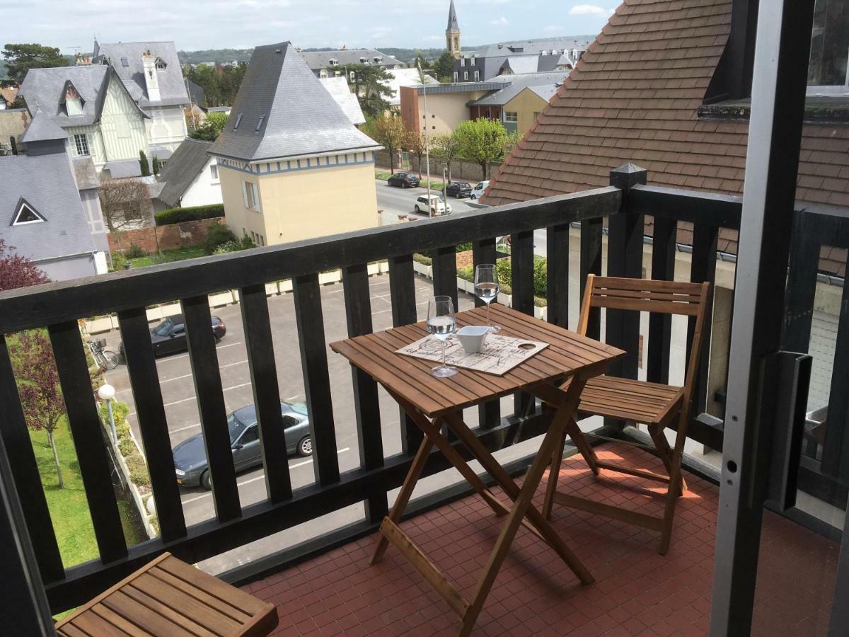 Apartmán L'Atelier Des Planches Deauville Exteriér fotografie