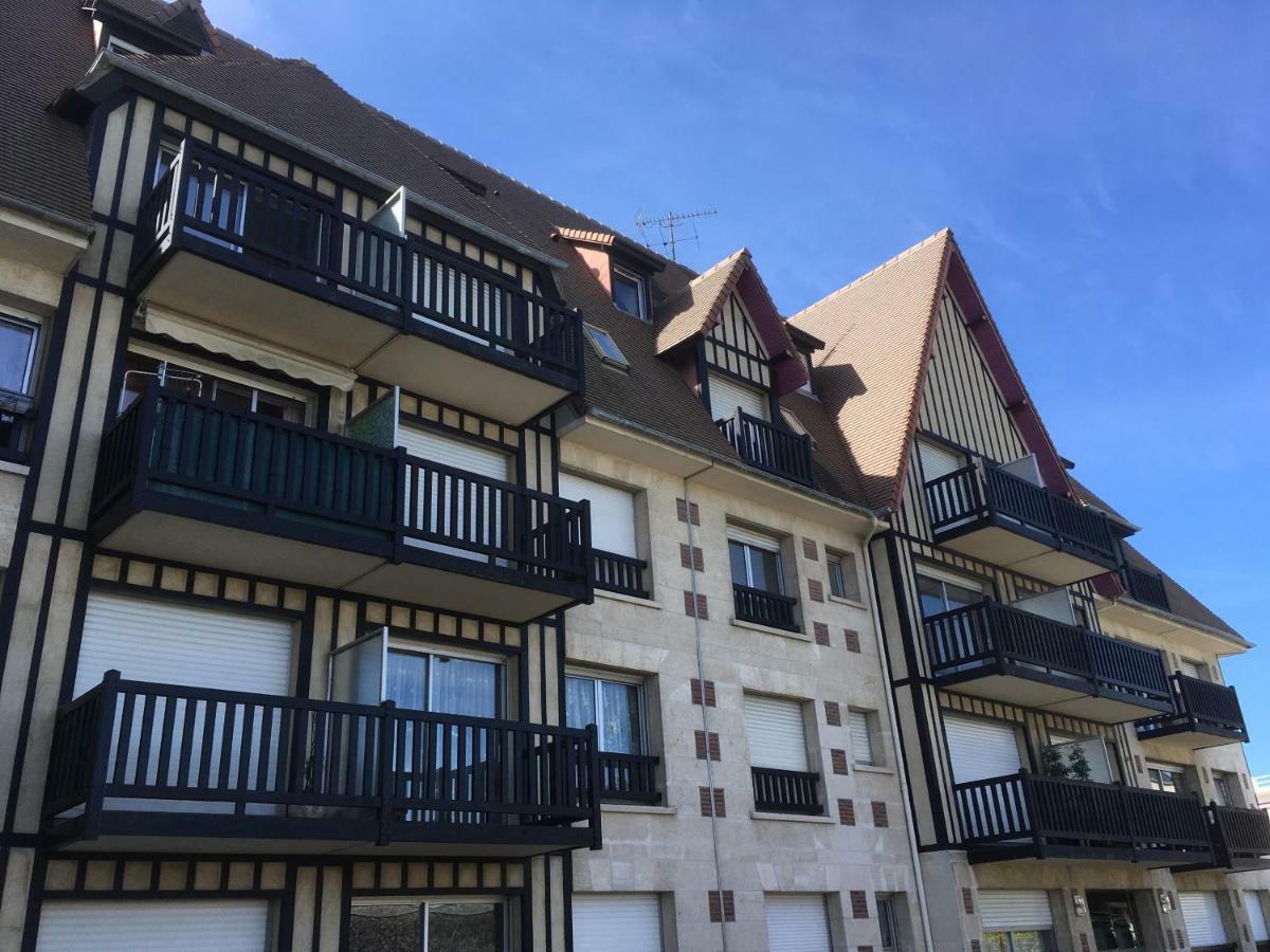 Apartmán L'Atelier Des Planches Deauville Exteriér fotografie