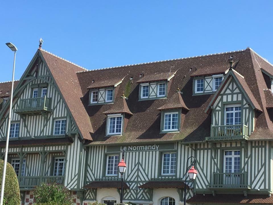 Apartmán L'Atelier Des Planches Deauville Exteriér fotografie